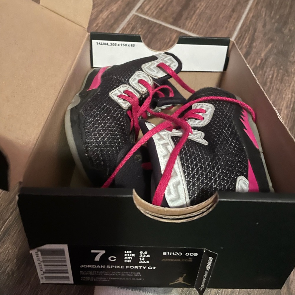 Jordans size 7C